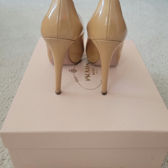 Prada Vernice Basic Patent Leather Pump Size 36 (5.5) high heel party office - Picture 6 of 11